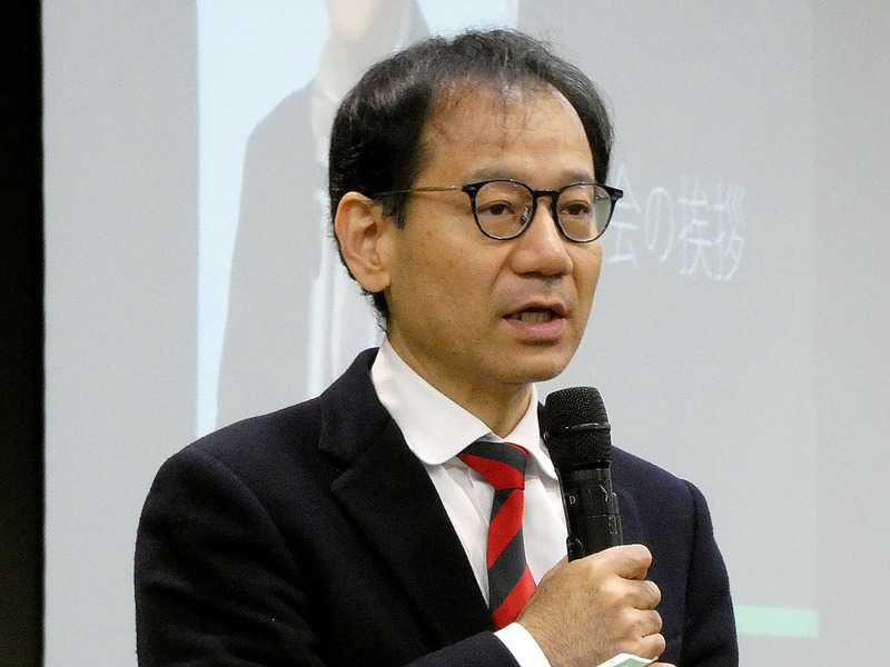 Minecraftカップの運営委員長を務める東京大学教授、慶應義塾大学教授の鈴木寛氏