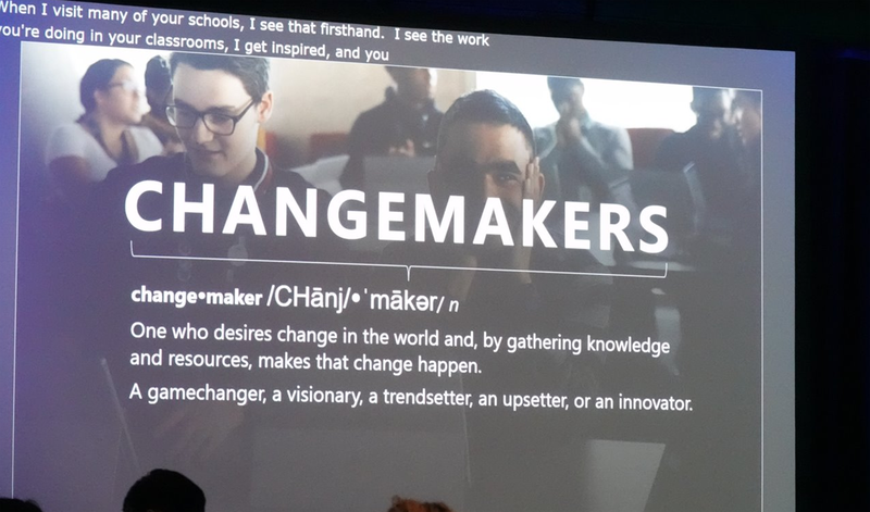 米マイクロソフト教育部門バイスプレジデント アンソニー・サルシト氏の講演では、研修会のテーマのひとつ「Change Makers」を強く訴え、教育現場に変革をもらす人を増やそうと伝えた