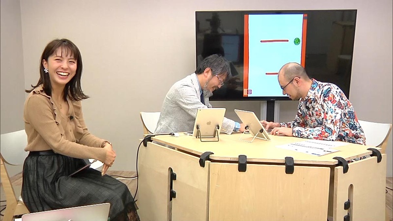 受講者は学校の先生や子どもを持つ親だけでなく、プログラミングを学ぶ大人など幅広く、寄せられる質問やコメントを見ながらインタラクティブに対談は進んだ