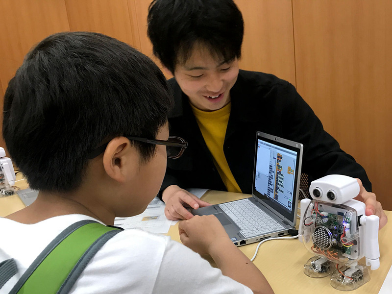 産業能率大学 北川ゼミ：小型ロボット「クムクム」