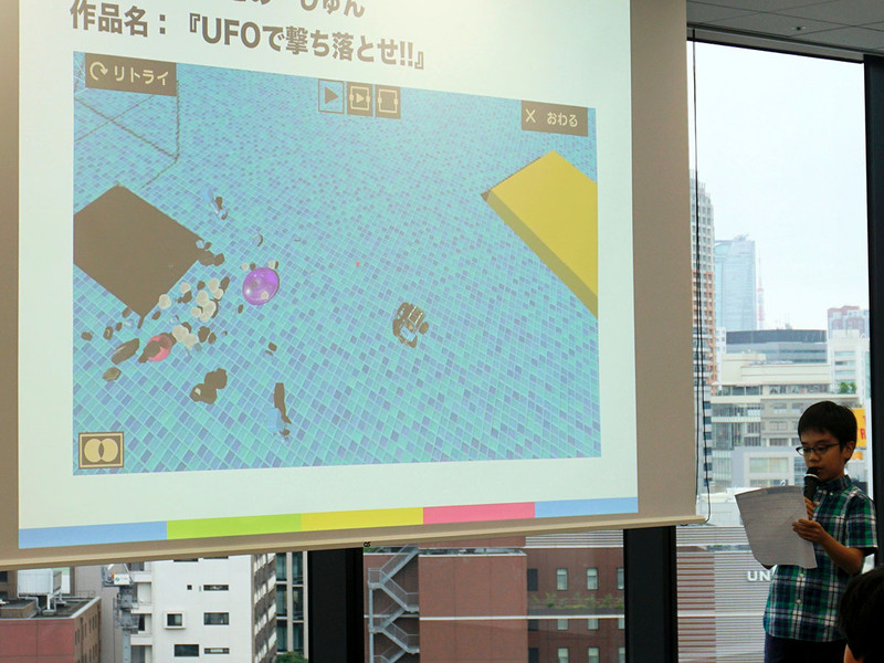 ゲーム動画とプログラミング画面を見せながらプレゼンテーションする