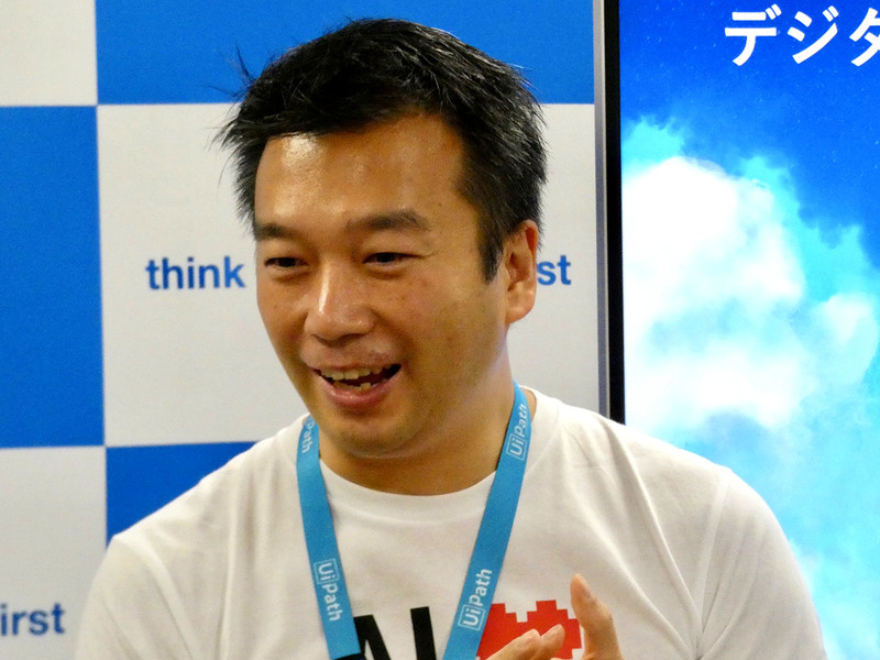 モデレーターを務めたUiPathプロダクトマーケティングヘッド 原田英典氏は、AIの技術者や企業と中高生との交流の機会を作りたいと述べた