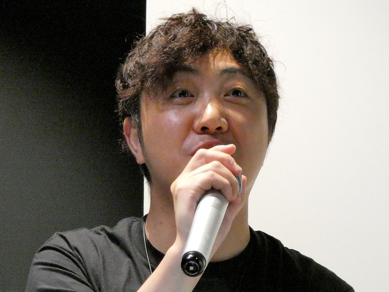 LINE entryのサービスについて説明する、LINE株式会社 公共政策室 社会連携チーム マネージャー 西尾勇気氏