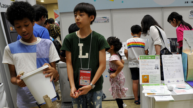 ファイナリストたちの作品が並んだ展示ブースの様子