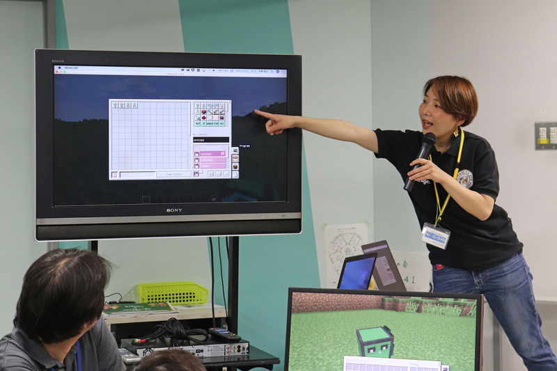 「タートル」を動かすプログラムの使い方を習う