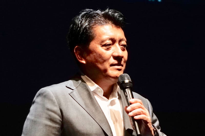 来賓の前IT・科学技術担当大臣／衆議院議員 平井卓也氏は、「デジタルネイティブ世代の高い潜在能力をアンロックすることが（我々の）責任」と語った