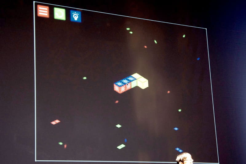 開発環境はScratch