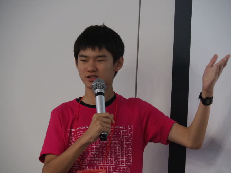 「Let'sえいごパズル！」の作者、平野正太郎さん（中2）