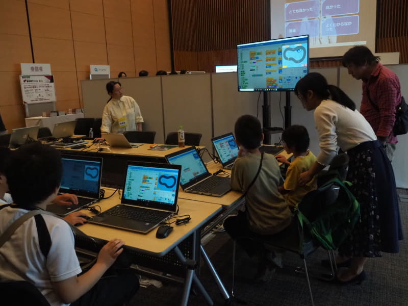 日本HP協力で行われたScratch経験者向けのAI学習による自動運転で競い合うワークショップ