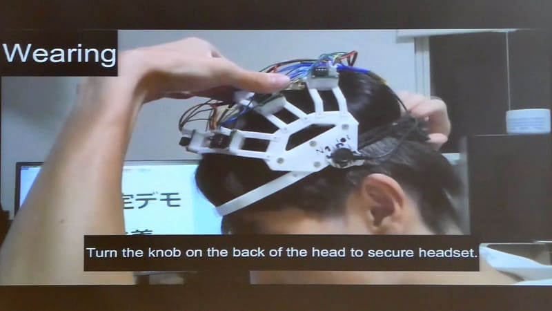 頭皮脳波を用いた運動推定デバイス「Ectorシリーズ」