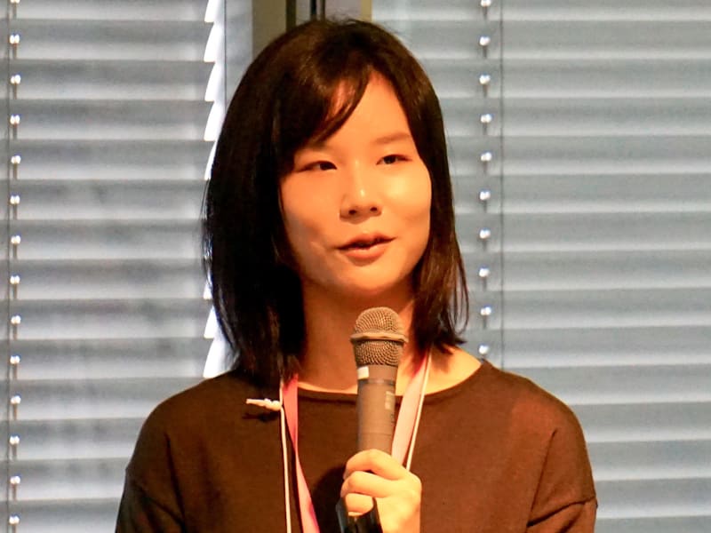 岸本純花さん（高3）は、スマホのカメラで賞味期限を撮影し、OCRで文字認識して、賞味期限の近いものから並ぶという、購入した食材の賞味期限を管理する携帯アプリ「fresh capsule」を開発