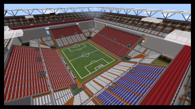 サッカーと陸上競技場には、体の不自由な人のためにレッドストーンでエレベーターを設置した