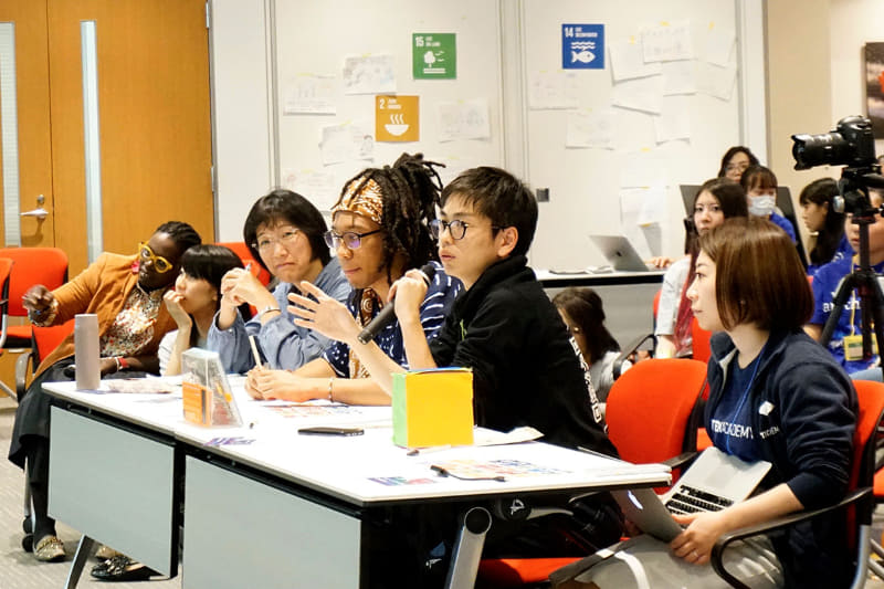 審査員はみんなのコード代表の利根川裕太氏らが務めた