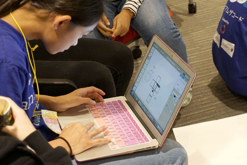 Oracleで開催されたプログラミング教育、女子高生プログラマーのMacBook率は驚異の「100％」 ->画像>30枚 