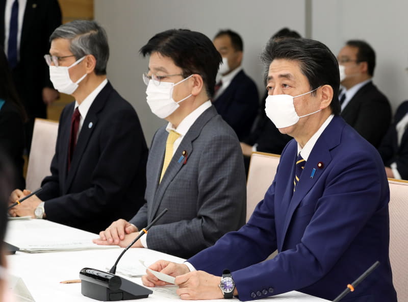 <a href="https://www.kantei.go.jp/jp/98_abe/actions/202004/07corona.html" class="n" target="_blank">出典：「新型コロナウイルス感染症対策本部（第27回）」（首相官邸ホームページ）</a>