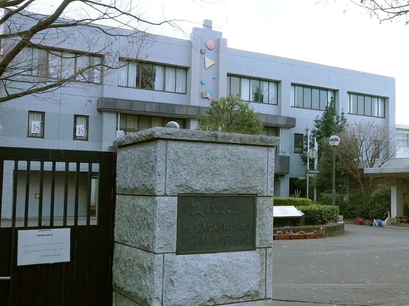 筑波大学附属駒場中学校・高等学校では、表現力向上のためにコンピュータ教室にAdobe Creative Cloudライセンスを取得している