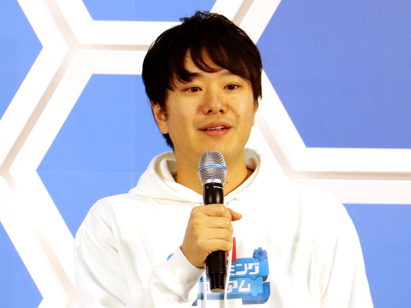 GPリーグに当初からかかわるYouTuberの赤石先生が競技内容を解説、「緊張すると思いますが、ぜひ皆さん楽しんでください」と選手へ声を掛けた