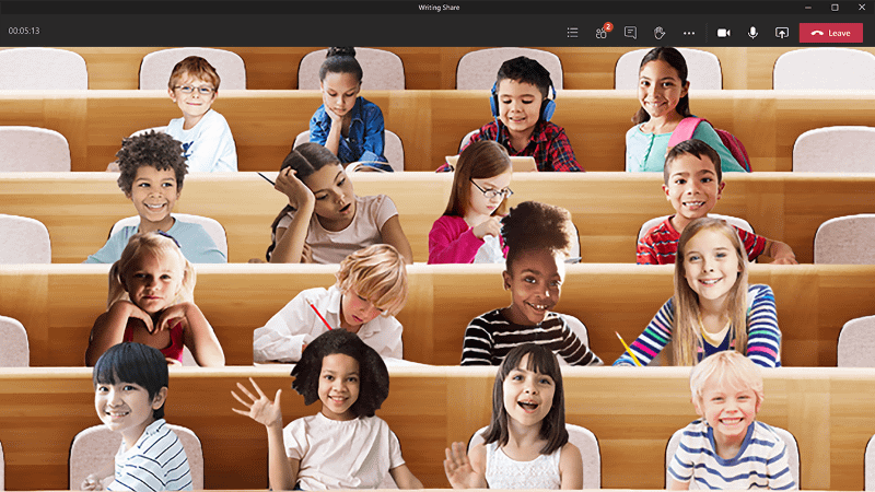 Microsoft Teamsに加わった新機能「Together mode」の画面。子どもたちも同じ部屋で授業を受けているような一体感がある
