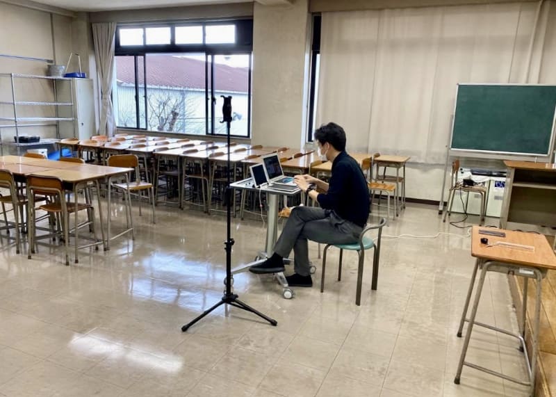 休校中のオンライン授業の様子