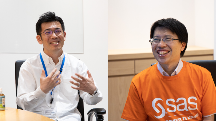 子どもの頃、データサイエンスとの出会いについて語る諸戸氏と竹村氏。ゲームとデータサイエンスのつながりで思わず熱く語る一幕も