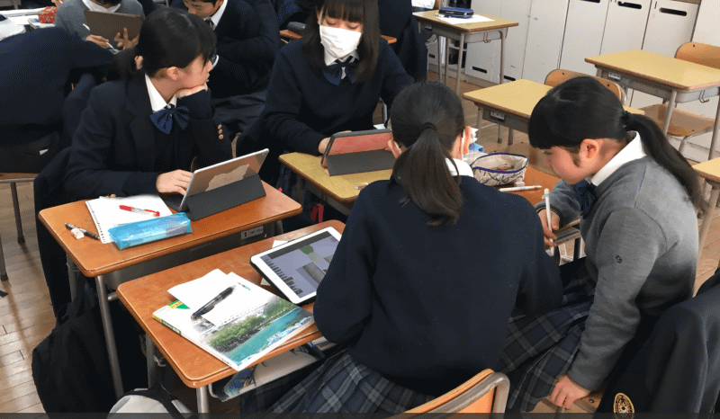 iPadを活用した授業では、互いに褒めあうことや、協力し合うことも増え生徒同士の交流も活発に