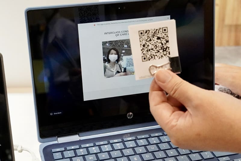 低学年向けに、QRコードでChromebookにログインできる機能も