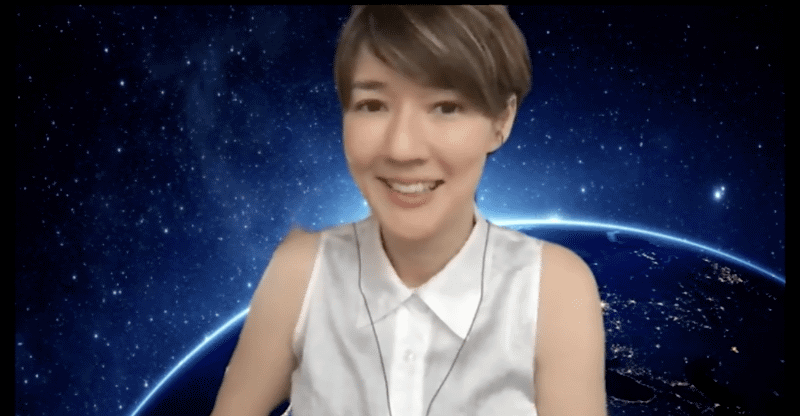 「楽しいことに素直に生きてほしい。おもしろいものをどんどん経験して、つくりたいものをつくってほしい」と参加者にエールを送ったスプツニ子!氏