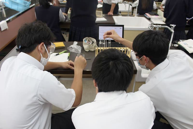 Classroomを活用した反転学習で、実験に費やせる時間が増加