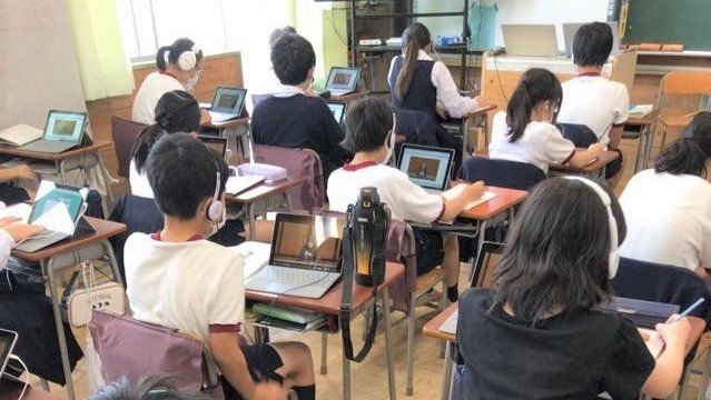 子どもたちがICTを活用して学びの効果を上げるには、学校や教師のみならず保護者の理解も不可欠だ