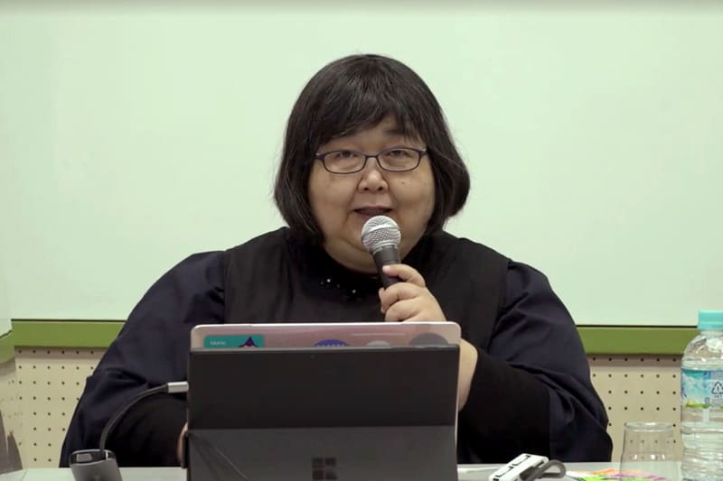 島根県松江市立意東小学校 井上賞子教諭。昨年はICTに学びを救われた子どもたちを紹介したが、今回は「学びを救う」ことの意味を成人当事者の声から問いかけた