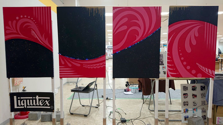 アートと電子工作がコラボした、LEDが仕込まれたアート作品。キラキラと光る