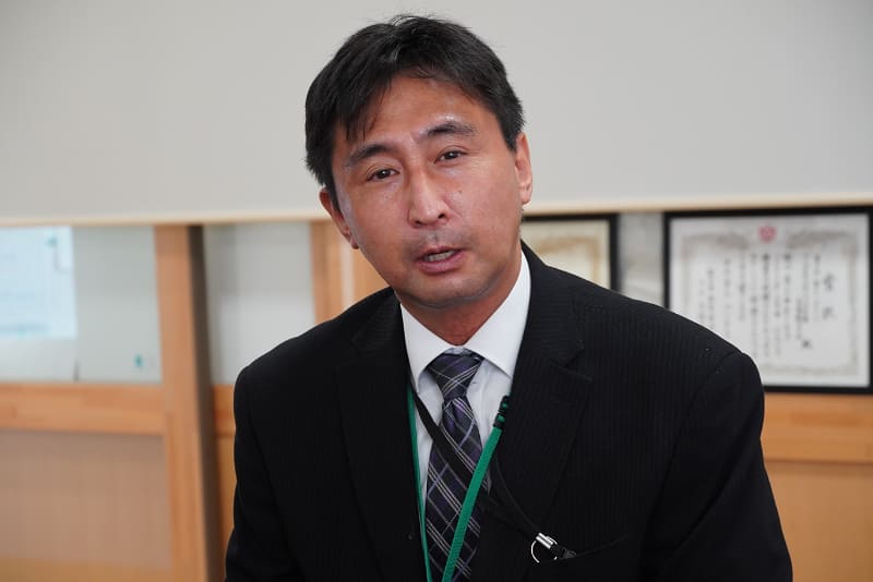 つくば市立みどりの学園義務教育学校 中原卓治 教頭（左）、大谷淳 教頭（右）