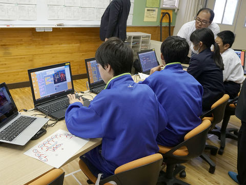 プログラミング教育に先進的に取り組む神奈川県相模原市。中学校の授業実践をレポート