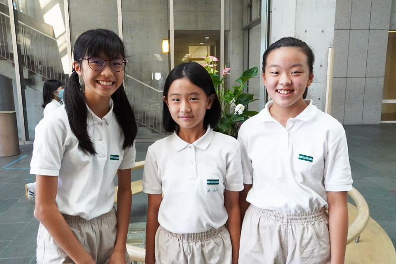 話を聞かせてくれた5年生女子たち