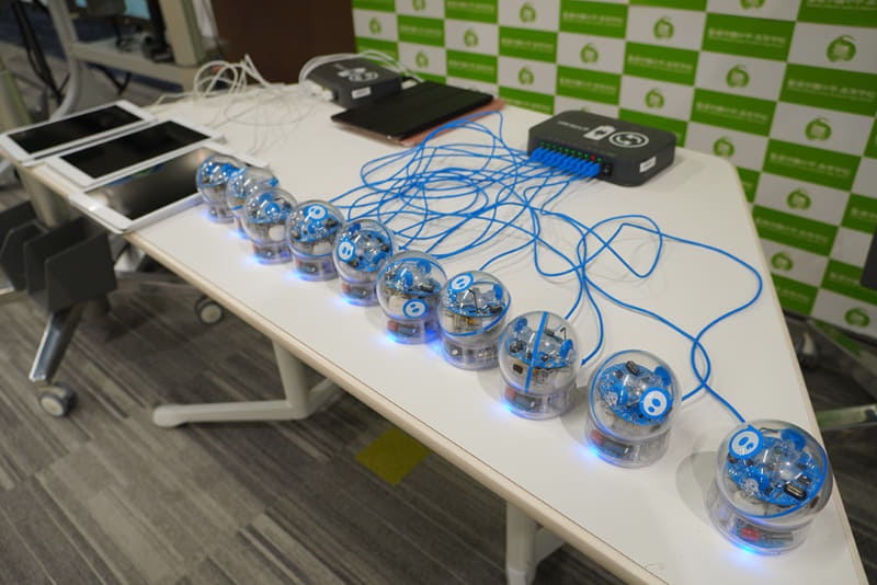 球体ロボット「Sphero SPRK+」を課題のコース通りに動かす