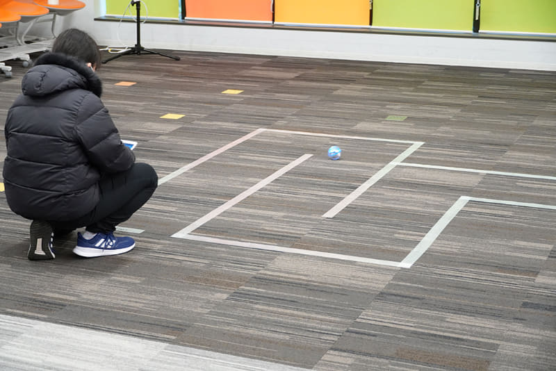 3回目のターンまでは上手くいくが、4回目を曲がるのがむずかしいようだ