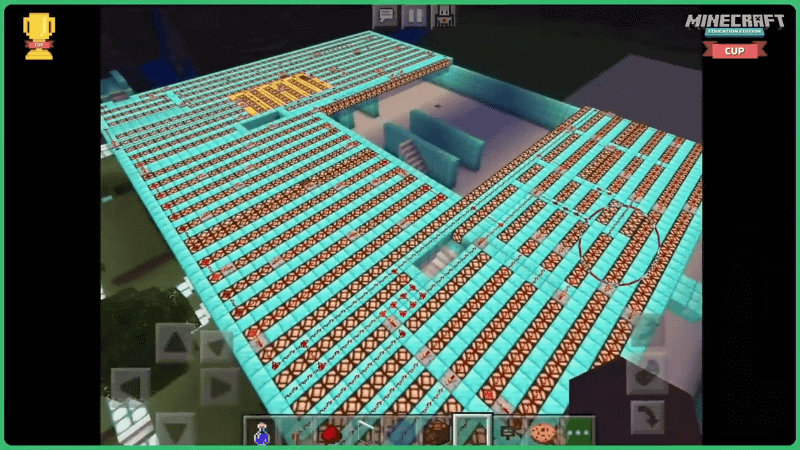 学校全体がその名の通りに光っている様子