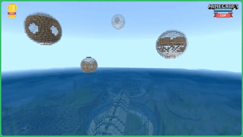 空中と海に広がる、自然と一体化した学校の全景