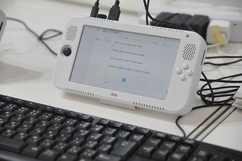 昨年秋のEDIX東京2020で参考出品されていたeduコンも、晴れて正式販売となり、展示されていた