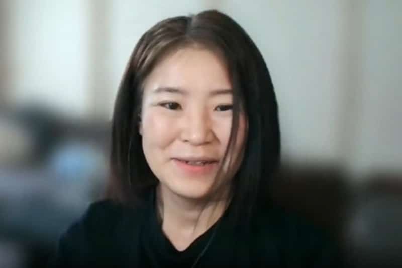 著者 橋爪香織氏。通信分野のハード・ソフト開発者を経て、子ども向けのプログラミング教育に関わる会社を企業し、教材開発、ワークショップ講師などの活動を行なう。現在はエンジニア業に復帰し、新事業推進に従事