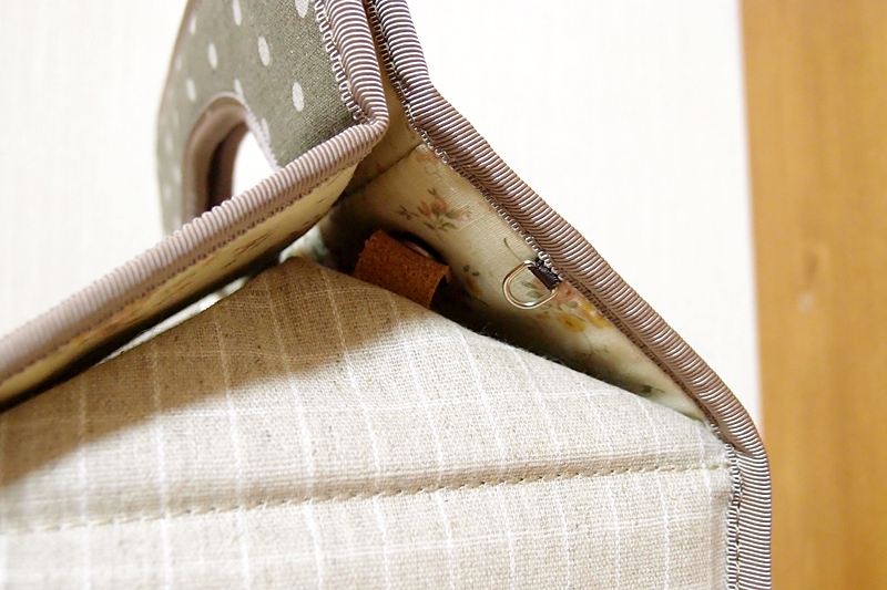 チャームのつけられるリングもついてます