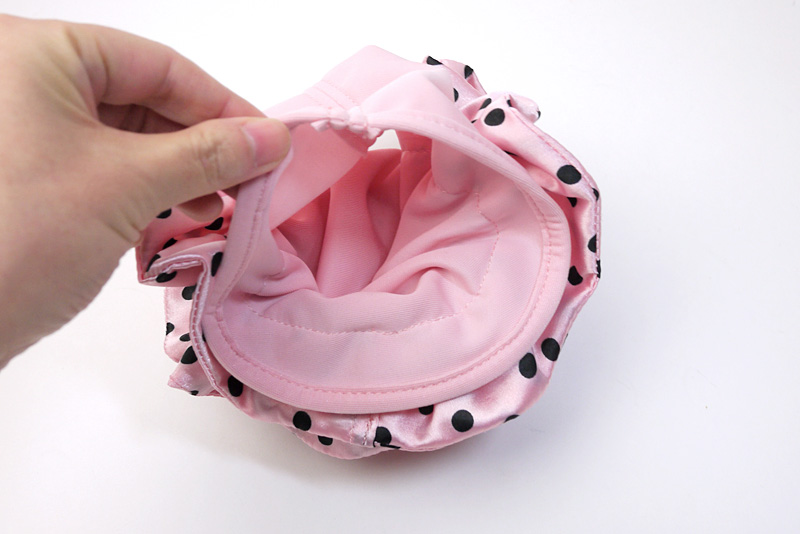 裏返してみると、筒状になっているのがわかります