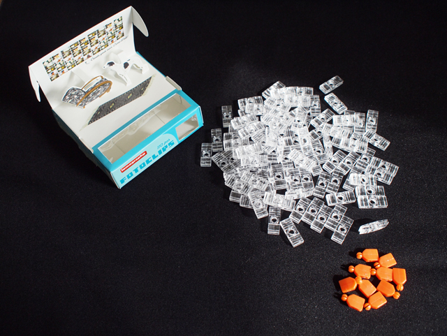 透明クリップ100個とオレンジの連結クリップ10個入り