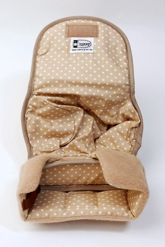 「シマリスくん」はクッション性の高いカメラケース