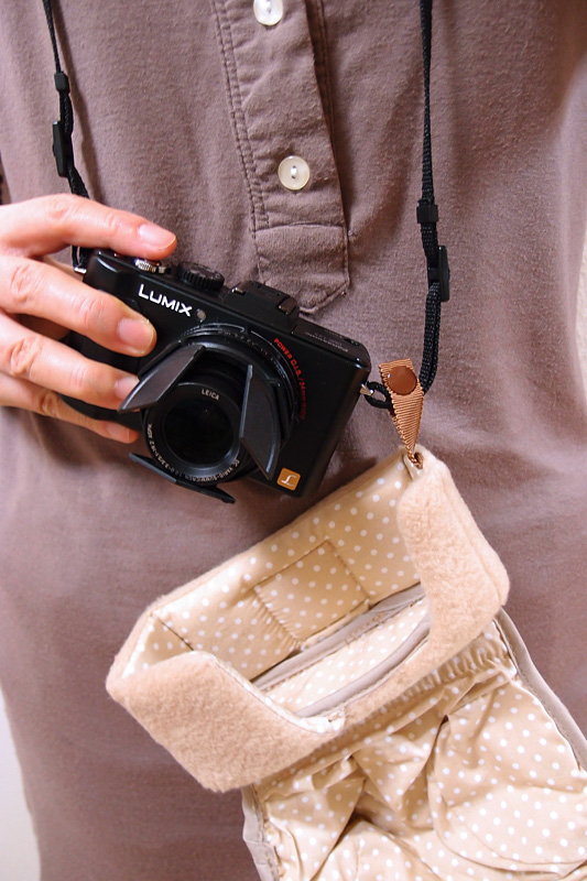 カメラから外しても、スナップボタンがあれば安心