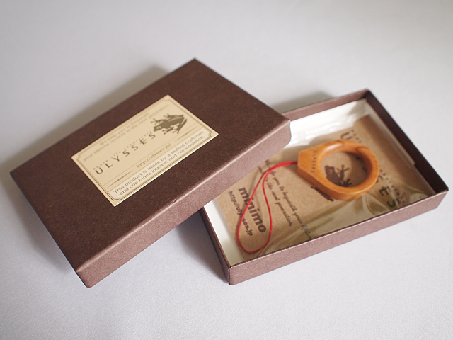 パッケージもオシャレ。無料のギフトボックスを指定すると、さらに豪華な箱にセットしてくれる