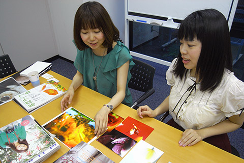 それぞれ撮った作品をいろいろ持ってきてもらいました