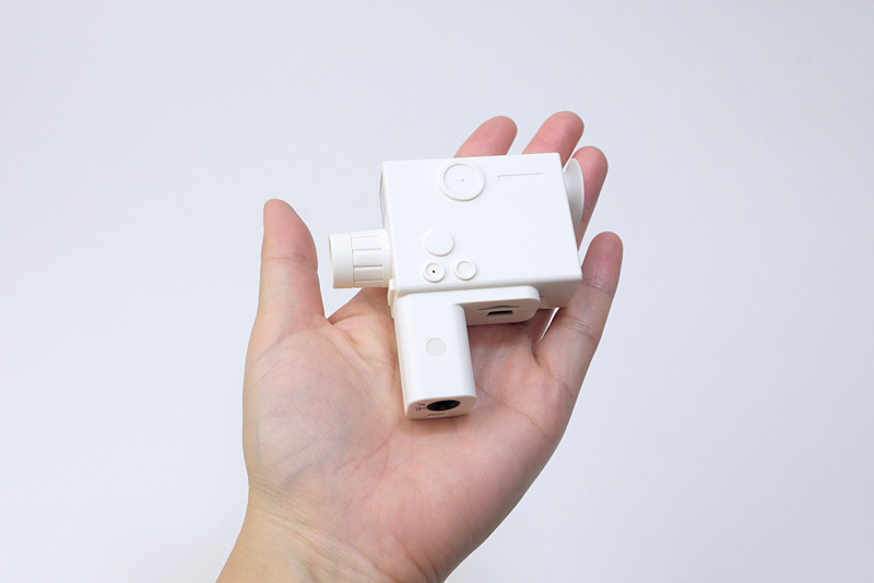 カメラ本体は約39gで、とっても軽い