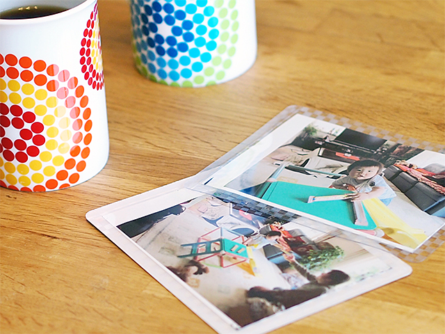 パウチ代わりに使うときは、裏面の台紙をはがさないで使っても便利