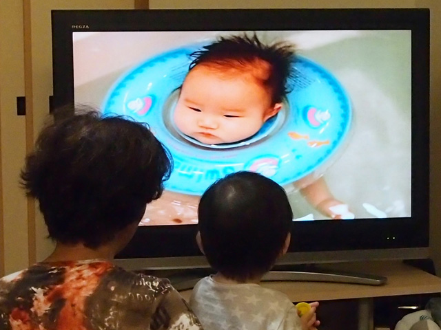 写真や動画をメニュー付きでDVDやブルーレイに保存。家族みんなで大画面で見られます